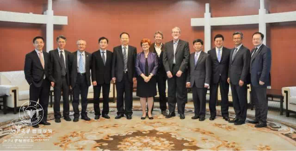 CEEMANzhuxiDanica Purgjiaoshou(zuo6)yu2016nianchushoupinweiz